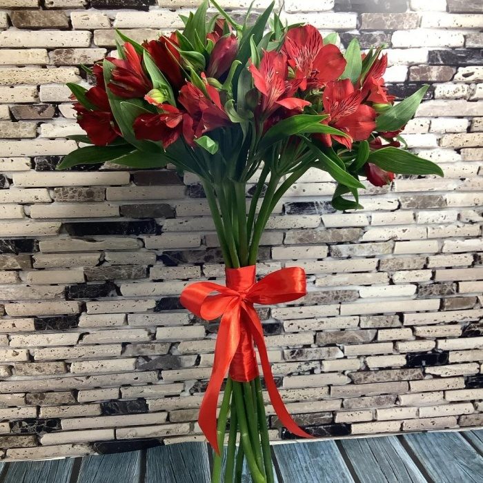 Букет «9 красных альстромерий», фото 3